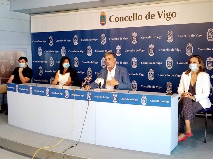Los concejales del Grupo Municipal del Partido Popular Jesús Marco, Patricia Román, Alfonso Marnotes y Teresa Egerique durante la rueda de prensa
