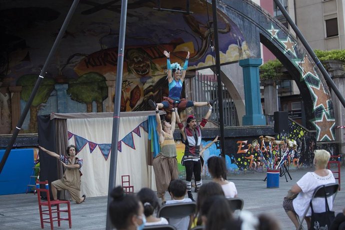 Obra de circo callejero