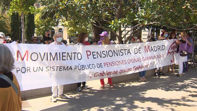 Movimientos de Pensionistas se reúnen en el Congreso con Valerio para reivindicar "pensiones públicas dignas"