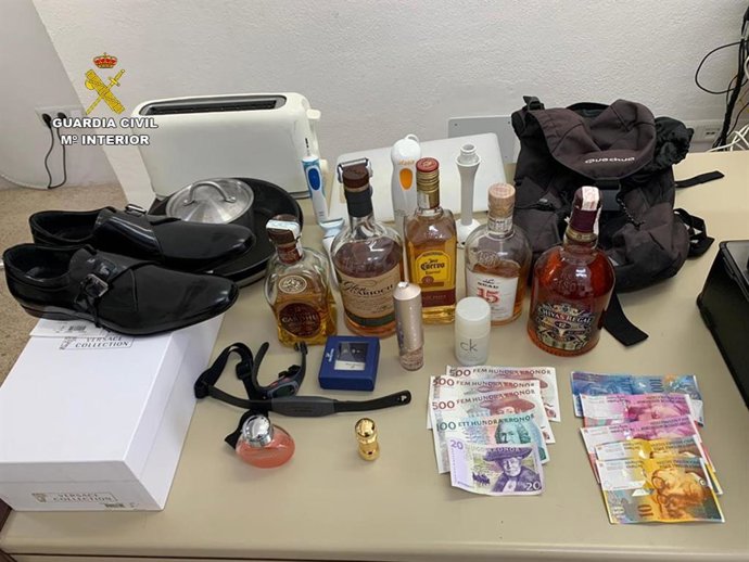 Efectos intervenidos por la Guardia Civil en el operativo.