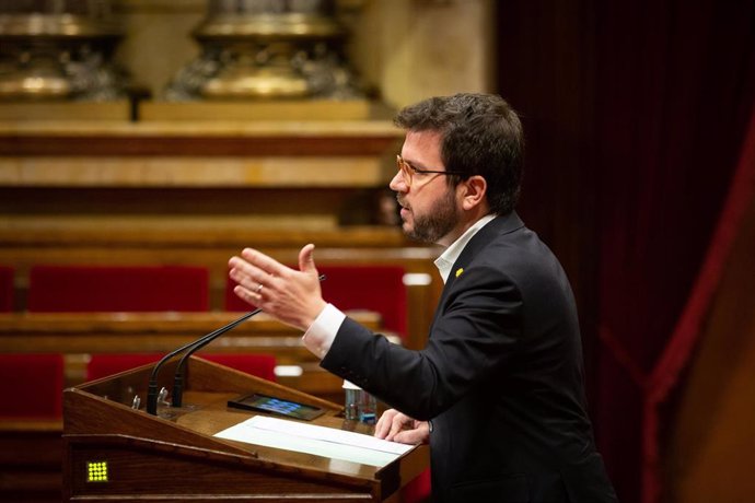 El vicepresidente de la Generalitat y conseller de Economía, Pere Aragons, comparece en el pleno monográfico sobre la gestión del coronavirus en el Parlament, el 1 de julio de 2020.