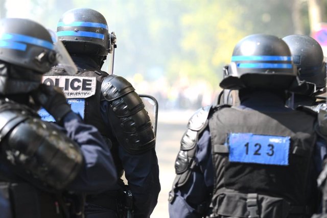Policías antidisturbios durante una manifestación de los 'chalecos amarillos' en París