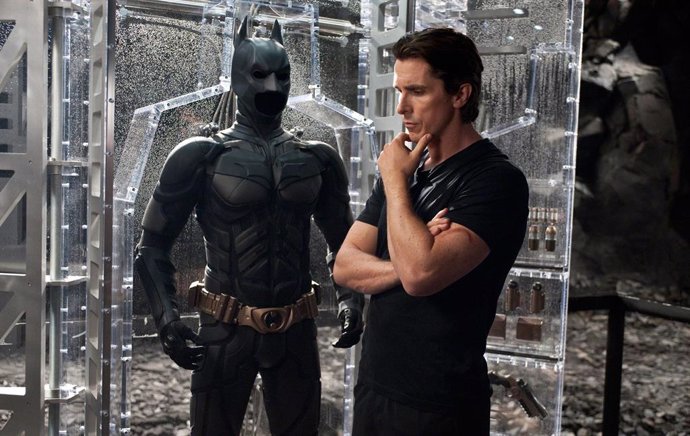 Christian Bale es Batman  en El caballero oscuro 