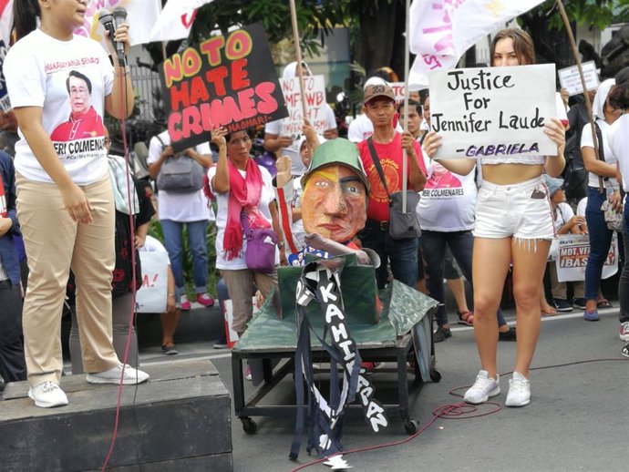 Manifestación para exigir justicia por la muerte de Jennifer Laude, una mujer transgénero asesinada por un militar del Ejército de Estados Unidos.