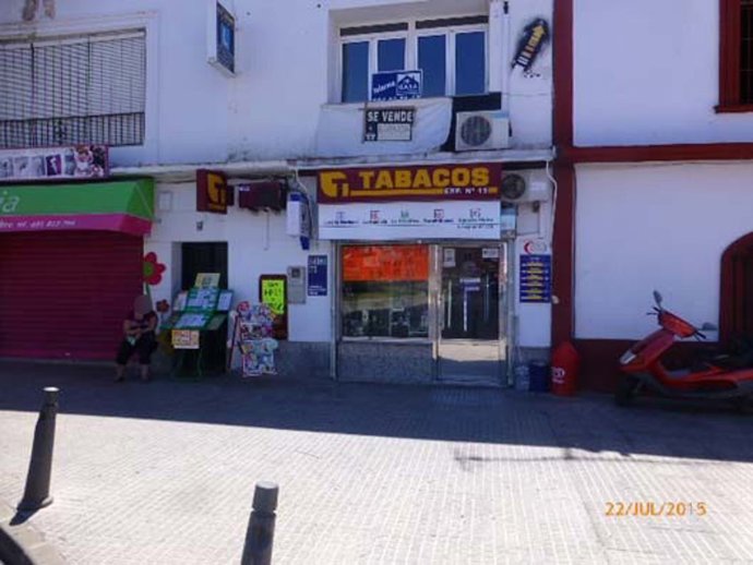 Despacho receptor de loterías en la Avenida de Los Milagros de Mérida.