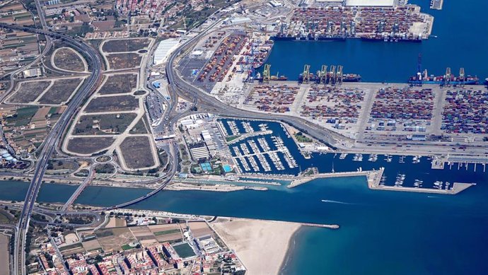 Imagen aérea del Puerto de Valncia