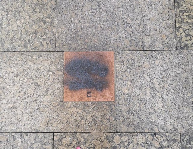 Ataque a la placa en memoria de Gregorio Ordóñez