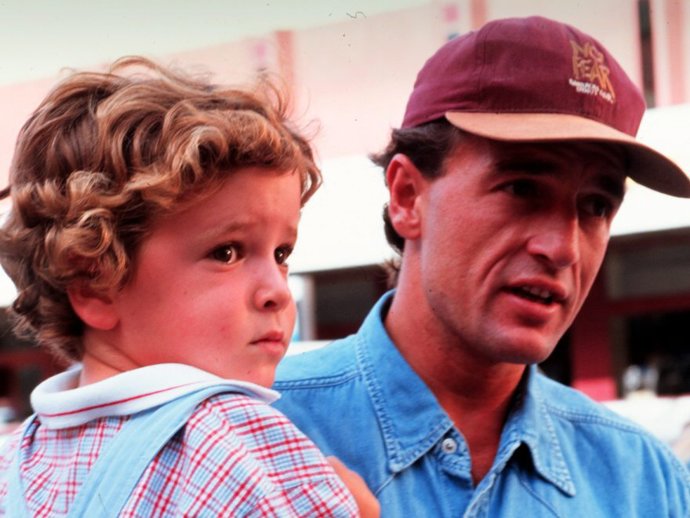 ALESS LEQUIO CON SU PADRE, ALESSANDRO LEQUIO