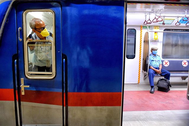Vagón de metro de Calcuta, India.
