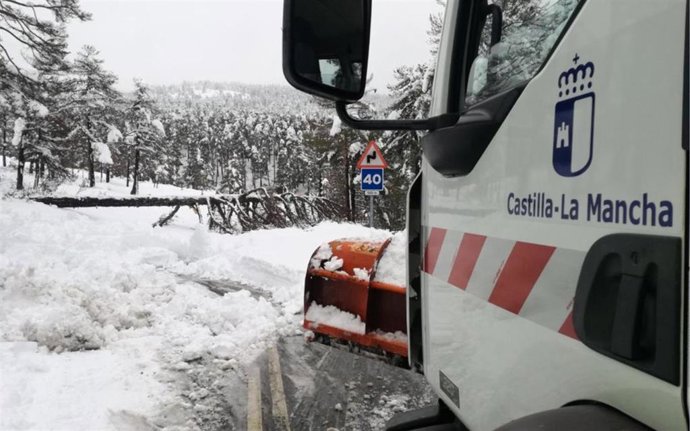 Vehículo de la Junta de C-LM en la nieve