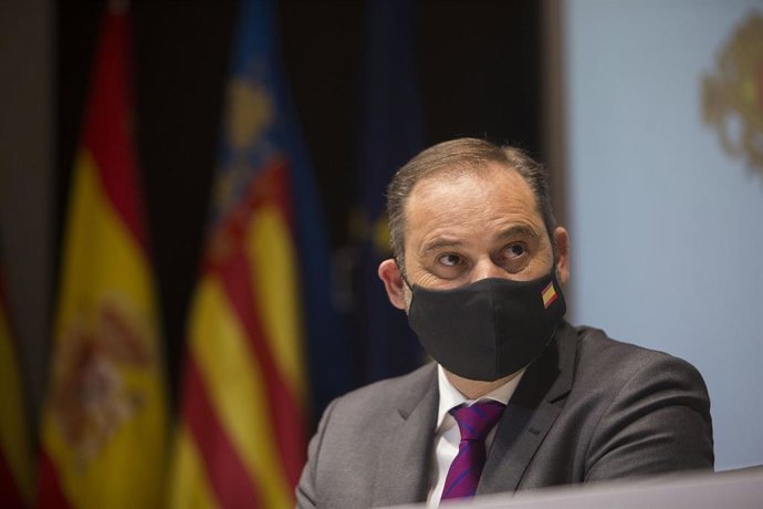 El ministro de Transportes, Movilidad y Agenda Urbana, José Luis Ábalos, durante el acto de firma de un protocolo de actuación para el desarrollo de la Agenda Urbana Española entre la Secretaría General de Agenda Urbana y Vivienda y el Ayuntamiento, en 