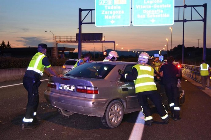 Accidente entre cuatro turismos en la A-21, en el término de Noáin