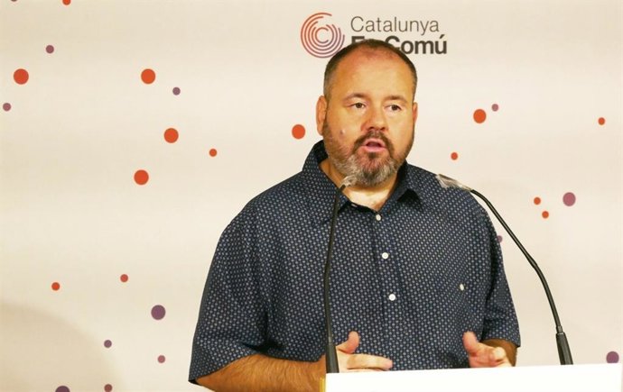 El portaveu dels comuns, Joan Mena, aquest dilluns 14 de setembre en roda de premsa