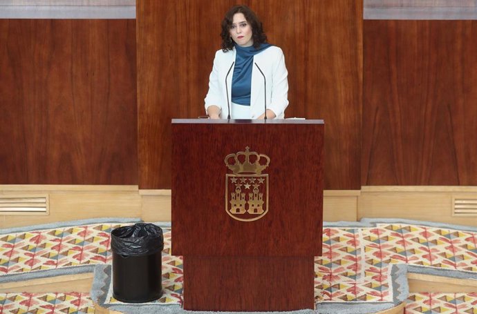 La presidenta de la Comunidad de Madrid, Isabel Díaz Ayuso, interviene en el debate del Estado de la Región