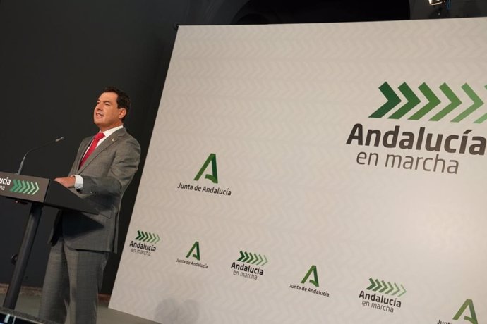 El presidente de la Junta de Andalucía, Juanma Moreno, en la presentación del plan 'Andalucía en marcha'.