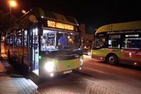 La Comunidad ampliará la parada a demanda de mujeres y niños a las 40 líneas nocturnas interurbanas de autobús