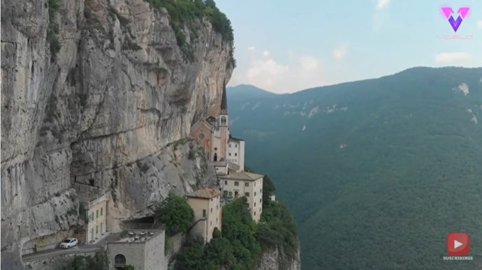Así son las impresionantes vistas del Santuario de la Madonna della Corona en Verona