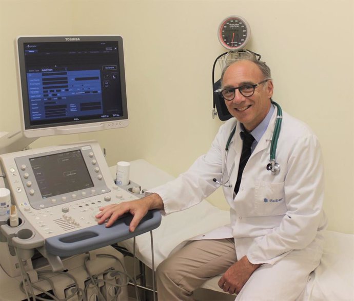 El jefe de servicio de Cardiología Pediátrica del Hospital Ruber Internacional, doctor Federico Gutiérrez-Larraya Aguado,