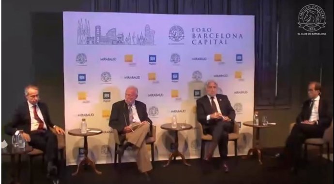 El presidente del Círculo de Economía, Javier Faus; el presidente del comité editorial de El Periódico, Joan Tapia; el presidente de Foment del Treball, Josep Sánchez-Llibre y el de Fira de Barcelona, Pau Relat