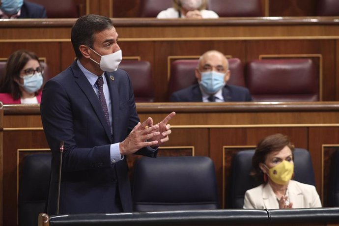 El presidente del Gobierno, Pedro Sánchez, interviene durante la primera sesión de control al Gobierno en el Congreso tras las vacaciones de verano, en Madrid (España). 