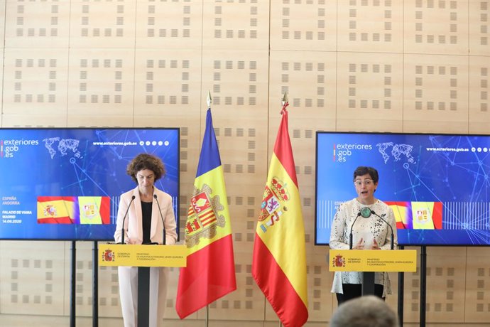 La ministra d'Afers exteriors, Arancha González Laya, realitza una intervenció després de la seva reunió amb la seva homloga andorrana, Maria Ubach Font, en el Palau de Viena, a Madrid (Espanya) a 14 de setembre de 2020.