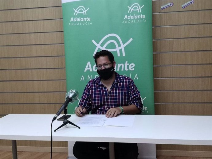 El portavoz y parlamentario de Adelante Andalucía, José Ignacio García, en una rueda de prensa