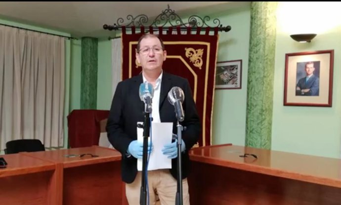 El alcalde de El Cuervo de Sevilla