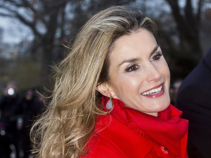 La Reina cumple 48 años convertida en una de las mujeres más elegantes de nuestro país