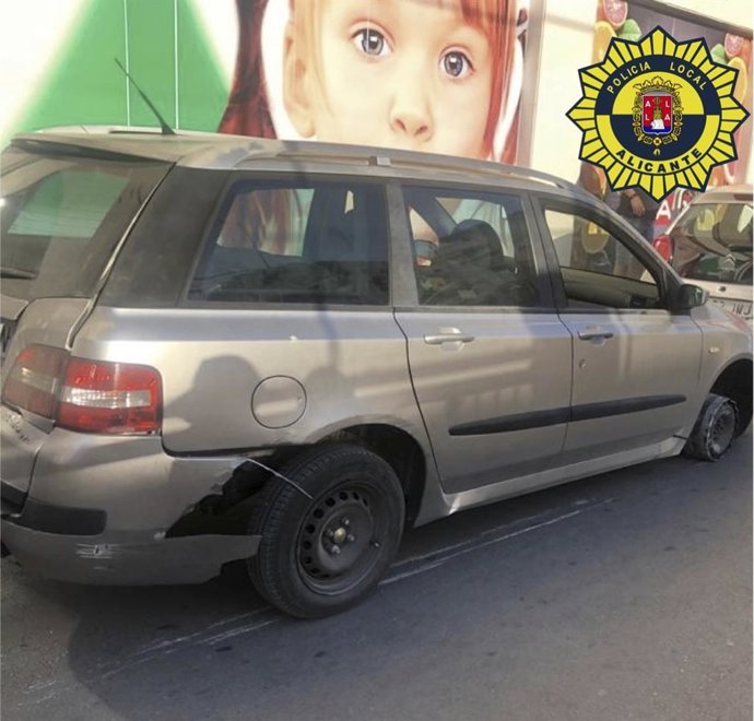 Uno de los coches afectados.