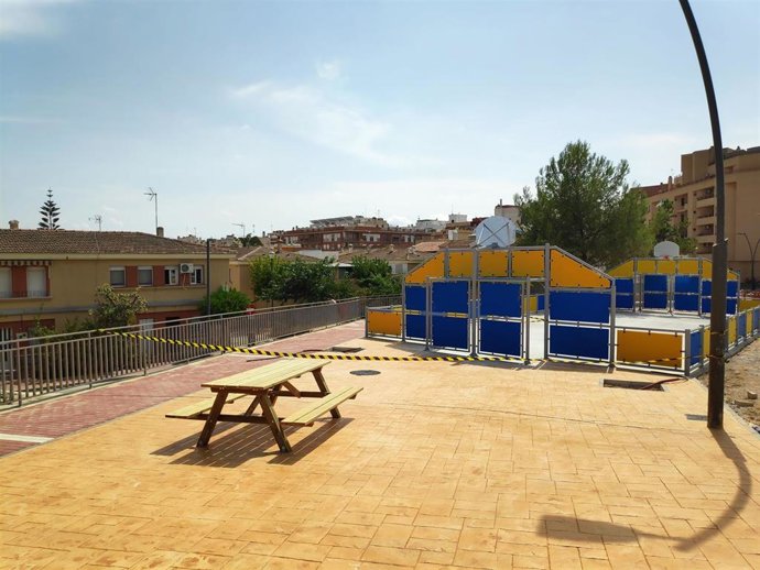 Imágenes del avance de las obras de construcción de la pista polideportiva del barrio lorquino de Cristo Rey