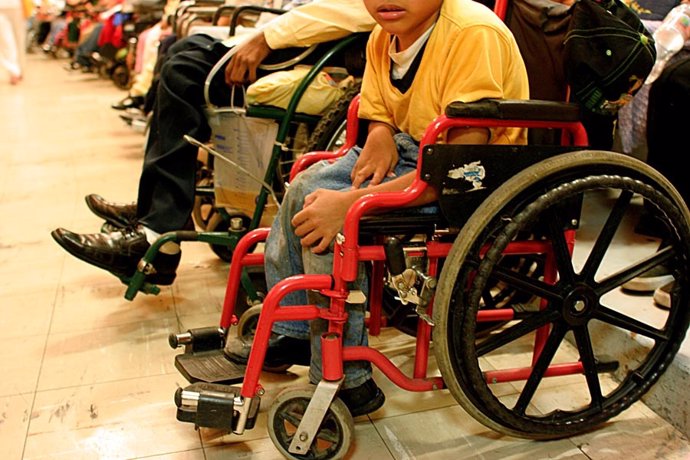 Silla de ruedas, discapacidad, niño