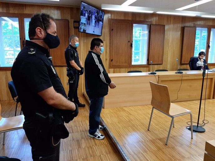 Juicio contra el acusado de agredir sexualmente a la hija menor de su pareja en Monforte de Lemos (Lugo).