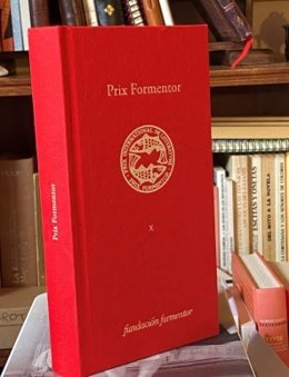 La X edición del Premio Formentor de las Letras se celebra con un libro conmemorativo que recoge las actas del jurado y los discursos de los escritores galardonados con el Premio.