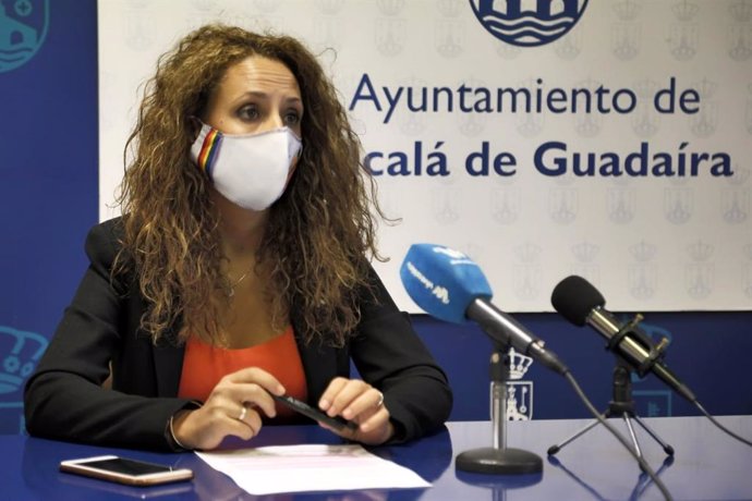La delegada de Juventud, Rosa Carro (Cs), ha agradecido la apuesta que hace el Instituto de Juventud de la Junta de Andalucía por Alcalá de Guadaíra (Sevilla).