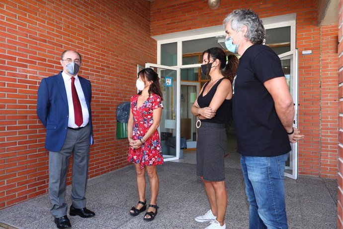 El Presidente de Aragón visita la ampliación del colegio de Bujaraloz.