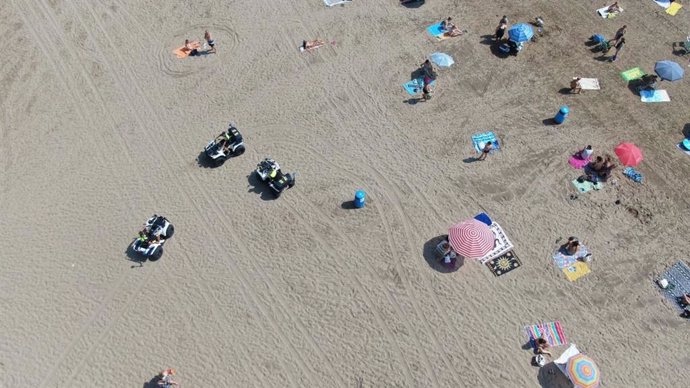 Drones sobre una playa en Valncia