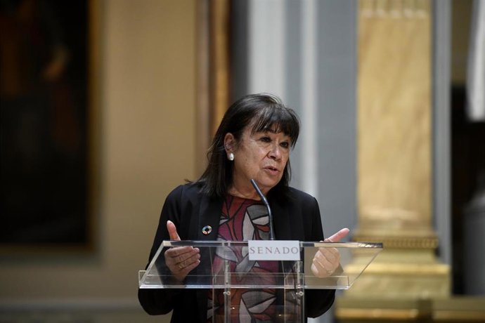 La vicepresidenta primera y portavoz de la Mesa del Senado, Cristina Narbona, interviene en la rueda de prensa convocada ante los medios tras la reunión de la Junta de Portavoces en la Cámara Alta, en Madrid (España), a 8 de septiembre de 2020.