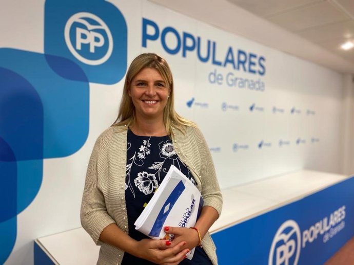 La portavoz del grupo popular en la Diputación de Granada, Inmaculada Hernández