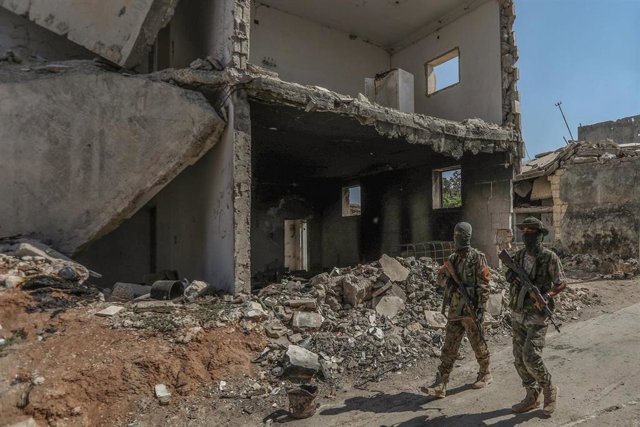 Miembros de un grupo rebelde apoyado por Turquía en Siria