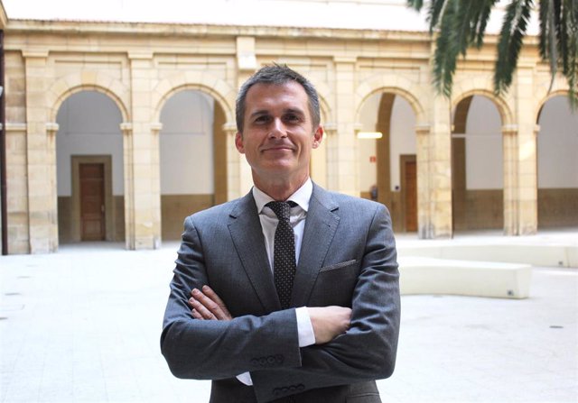 El profesor de Derecho y experto en Derechos Humanos, Mikel Mancisidor, que ha recibido el Premio Eusko Ikaskuntza-Laboral Kutxa