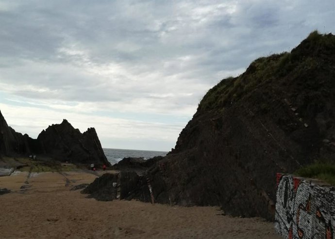 Nubes sobre la costa vasca