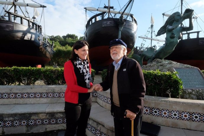 La alcaldesa de Santander pone en valor el "trascendental legado" de Vital Alsar