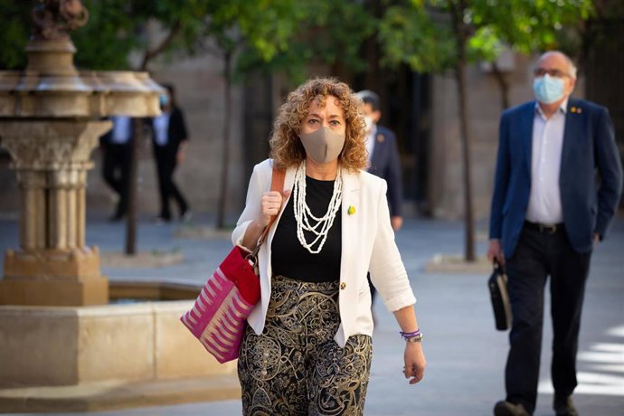 La consellera de Justicia, Ester Capella, llega al Palau de la Generalitat el segundo día de la Fase 2 para el primer Consell Executiu presencial después de tres meses de consejos telemáticos por el coronavirus. En Barcelona, 9 de junio de 2020.