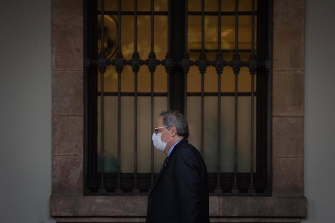 El presidente de la Generalitat, Quim Torra, en el Parlament antes de comenzar el Debate de Política General.