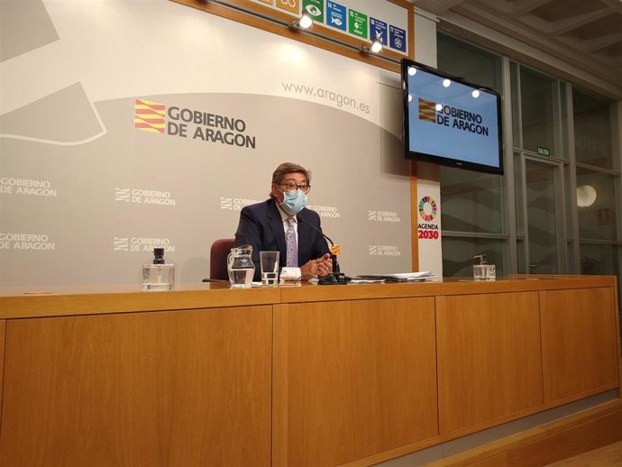 El vicepresidente del Gobierno de Aragón, Arturo Aliaga, en la rueda de prensa de después del Consejo de Gobierno.