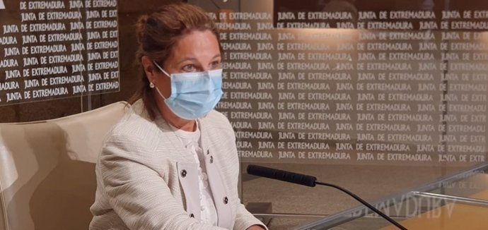 La vicepresidenta primera y consejera de Hacienda y Administración Pública de la Junta de Extremadura, Pilar Blanco-Morales, en rueda de prensa tras el Consejo de Gobierno autonómico
