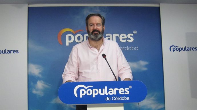 Córdoba.- Molina (PP) critica que el PSOE pida "aplaudir" una pérdida de 233 mil