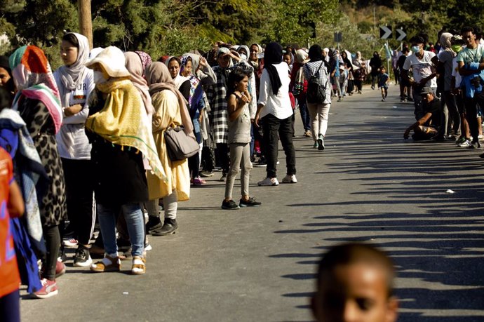Grecia.- El campamento alternativo a Moria solo acoge por ahora a 1.200 migrante