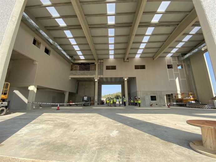 Cochera-taller de la nueva red TIB en Felanitx.