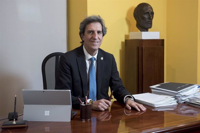 El presidente del Colegio de Médicos de Madrid, el doctor Miguel Ángel Sánchez Chillón